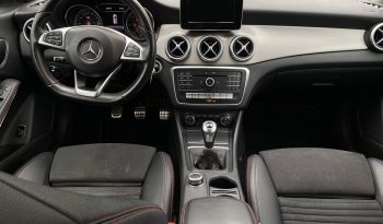 
									Mercedes CLA 200d completo								