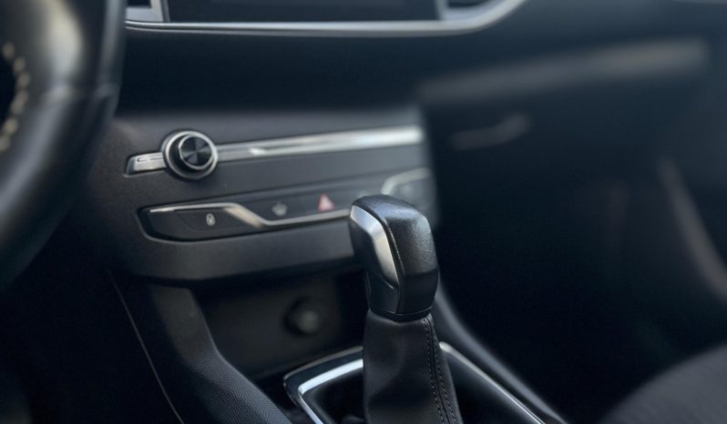 
								Peugeot 308 SW completo									