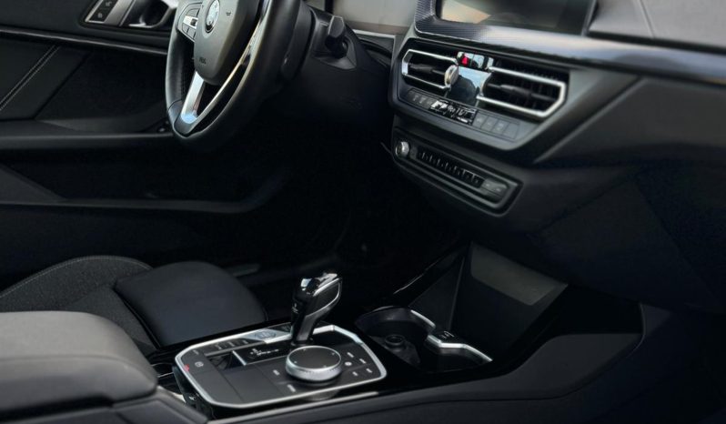 
								Bmw Série 2 216D Sport completo									