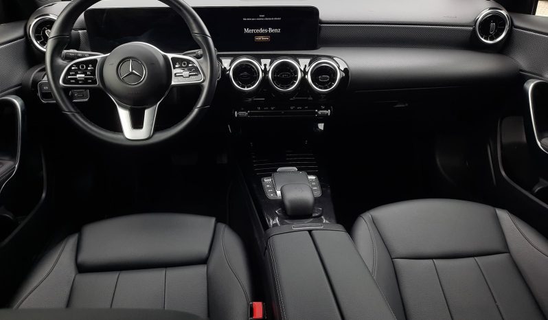 
								Mercedes A180 d Urban completo									