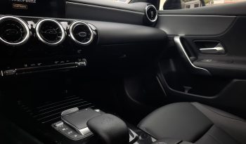
									Mercedes A180 d Urban completo								