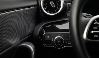
									Mercedes A180 d Urban completo								
