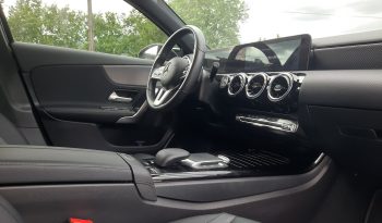 
									Mercedes A180 d Urban completo								
