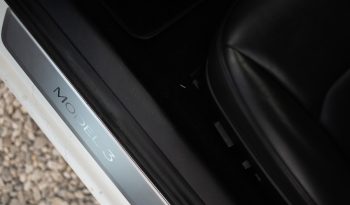 Tesla Model 3 Standard Range Plus completo