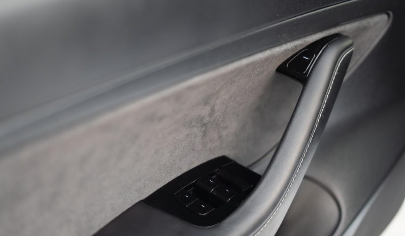Tesla Model 3 Standard Range Plus completo