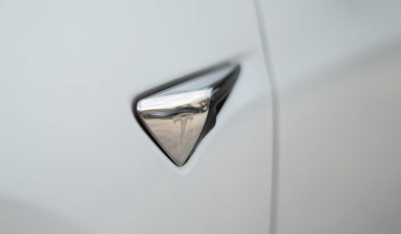 Tesla Model 3 Standard Range Plus completo