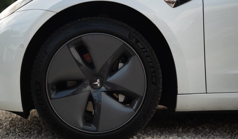 Tesla Model 3 Standard Range Plus completo
