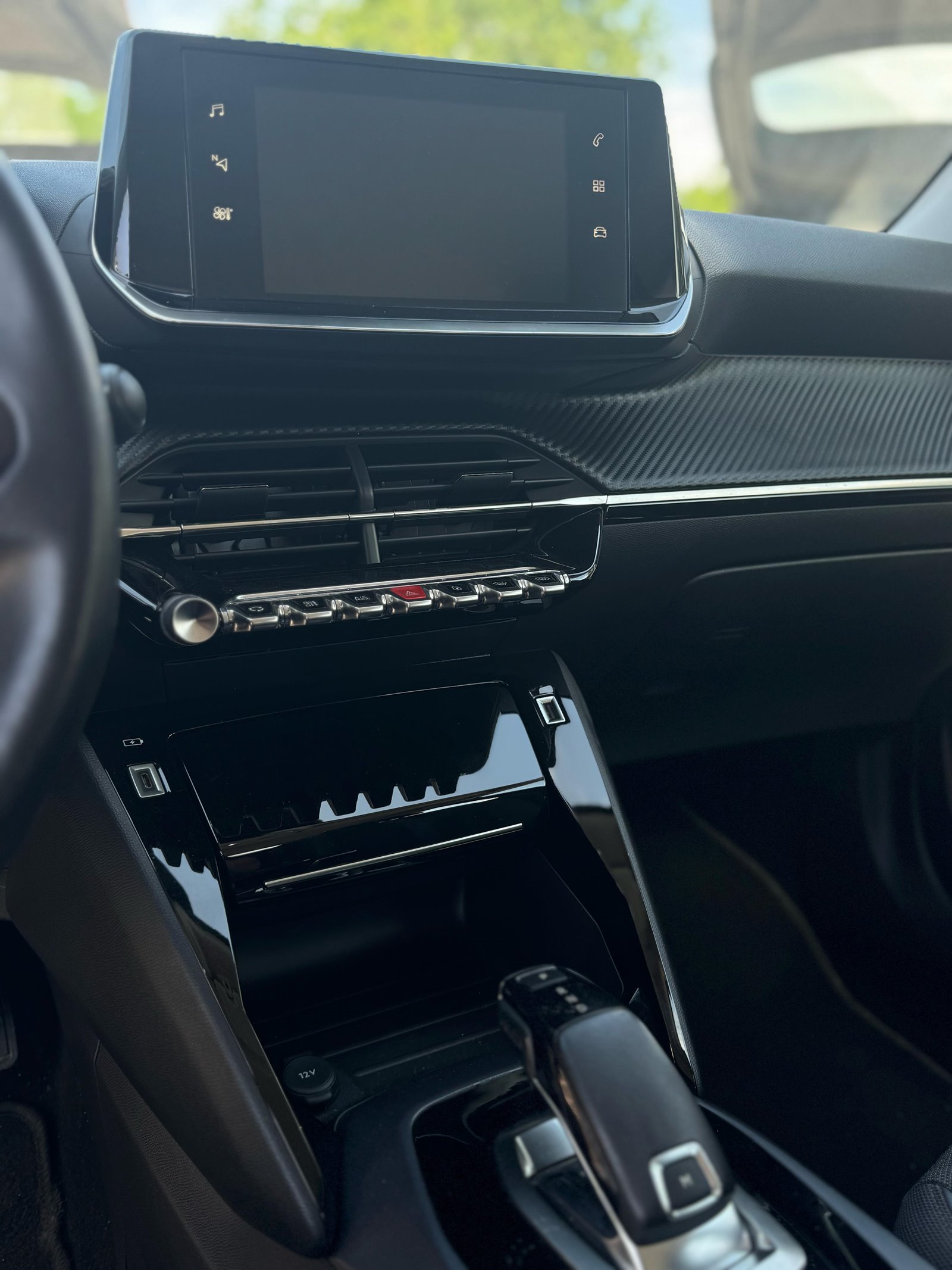 Peugeot-2008-Allure-2020-11
