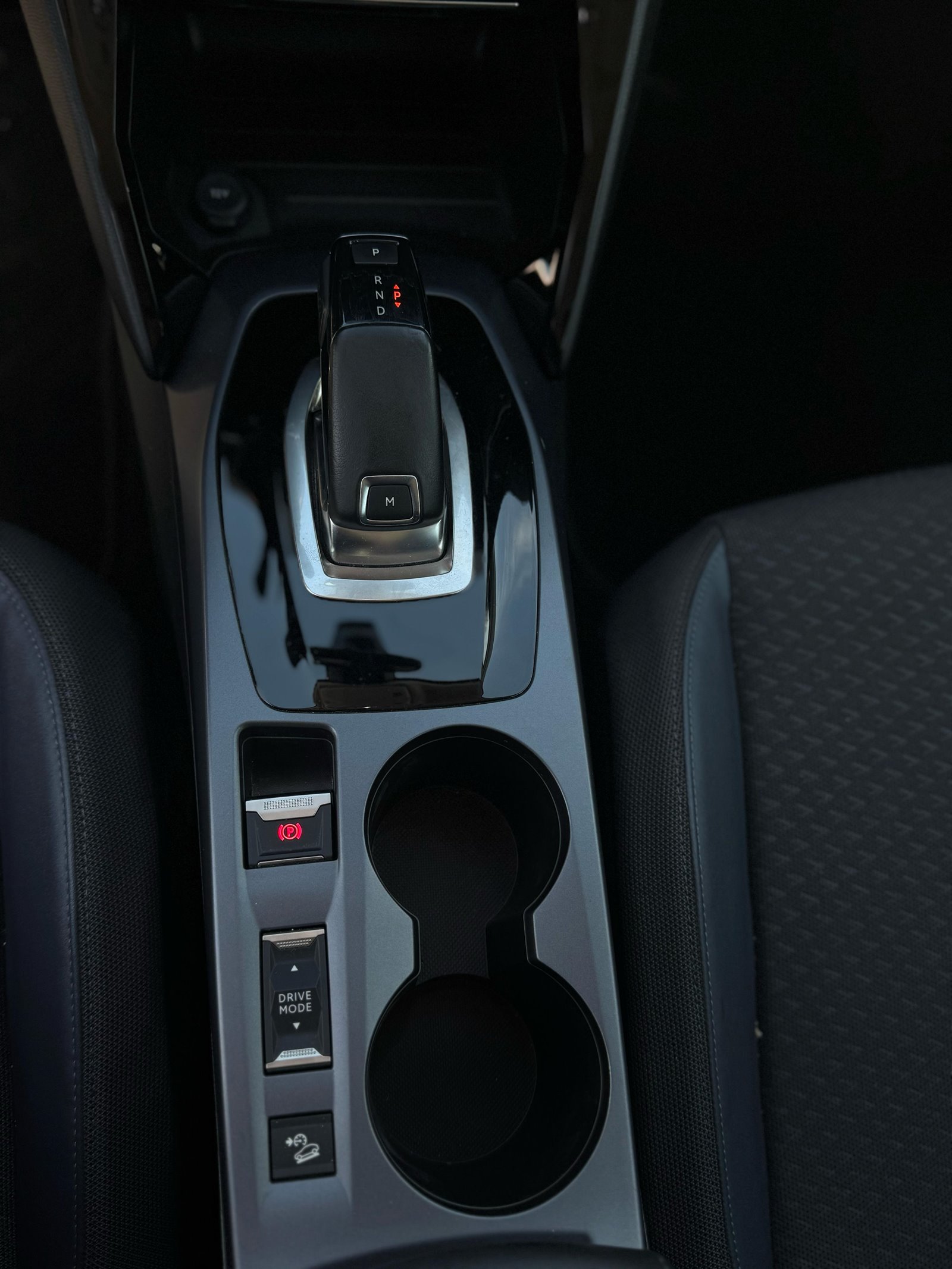 Peugeot-2008-Allure-2020-12