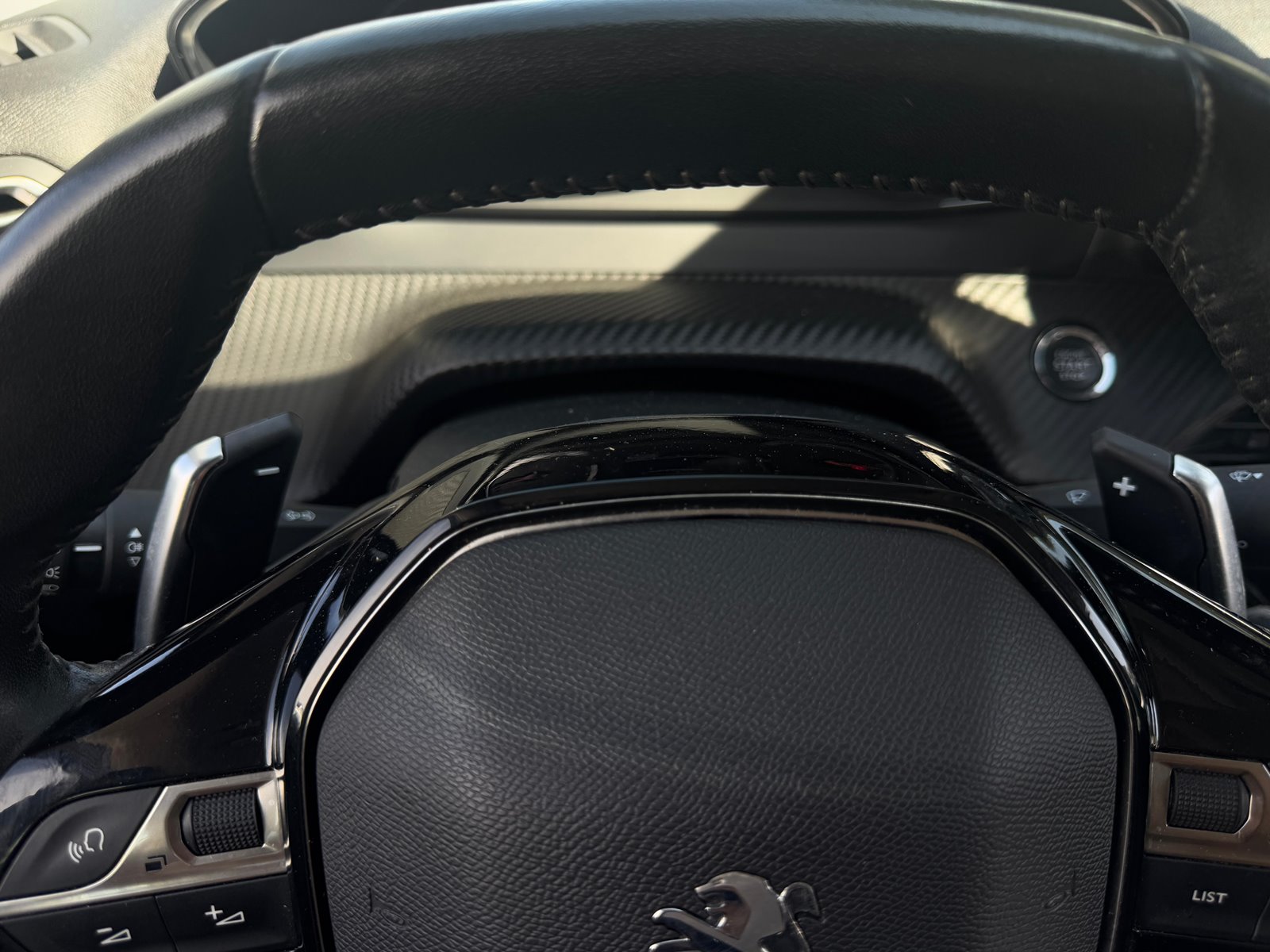 Peugeot-2008-Allure-3