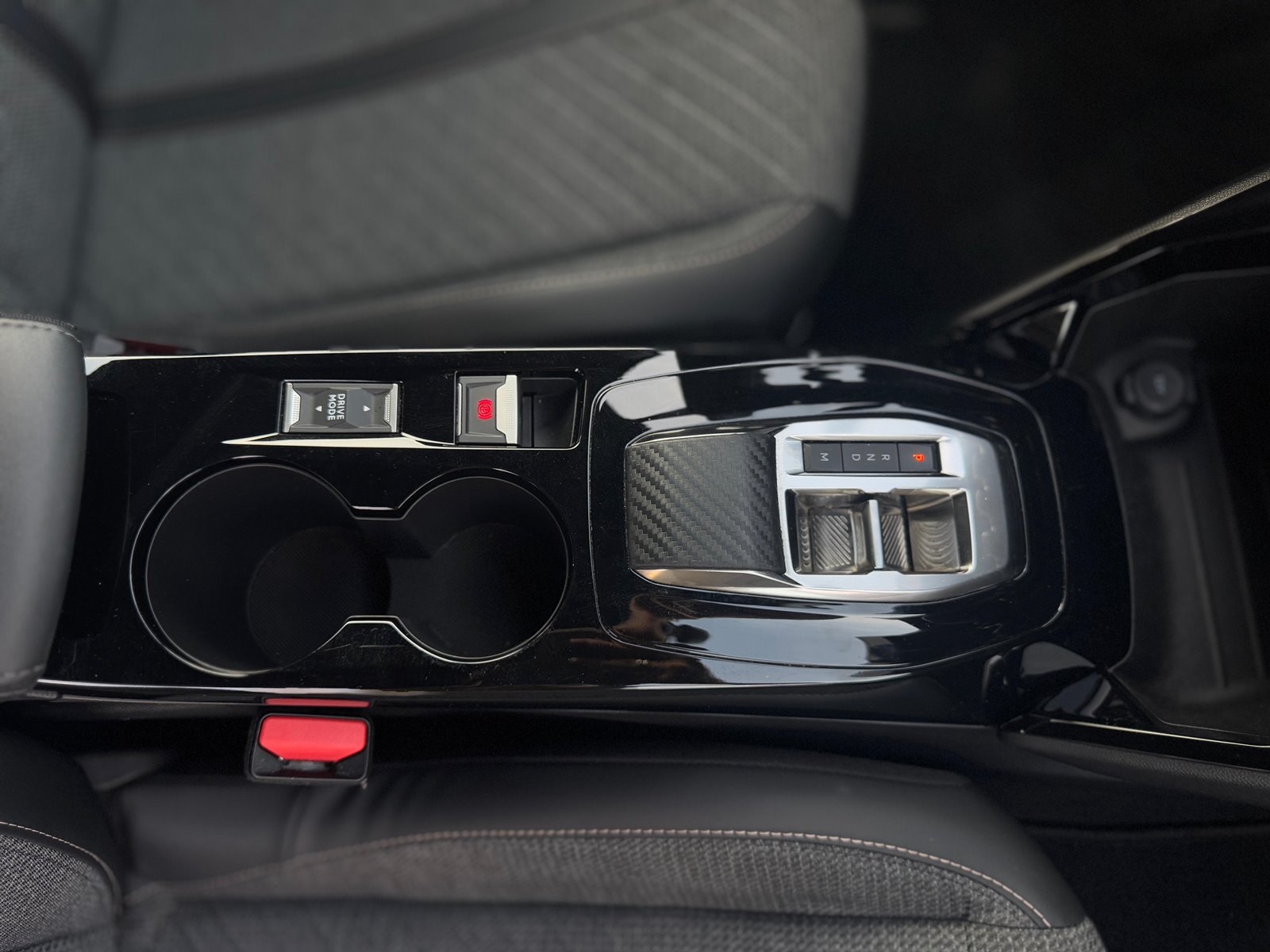 Peugeot-2008-Puretech-Allure-202313