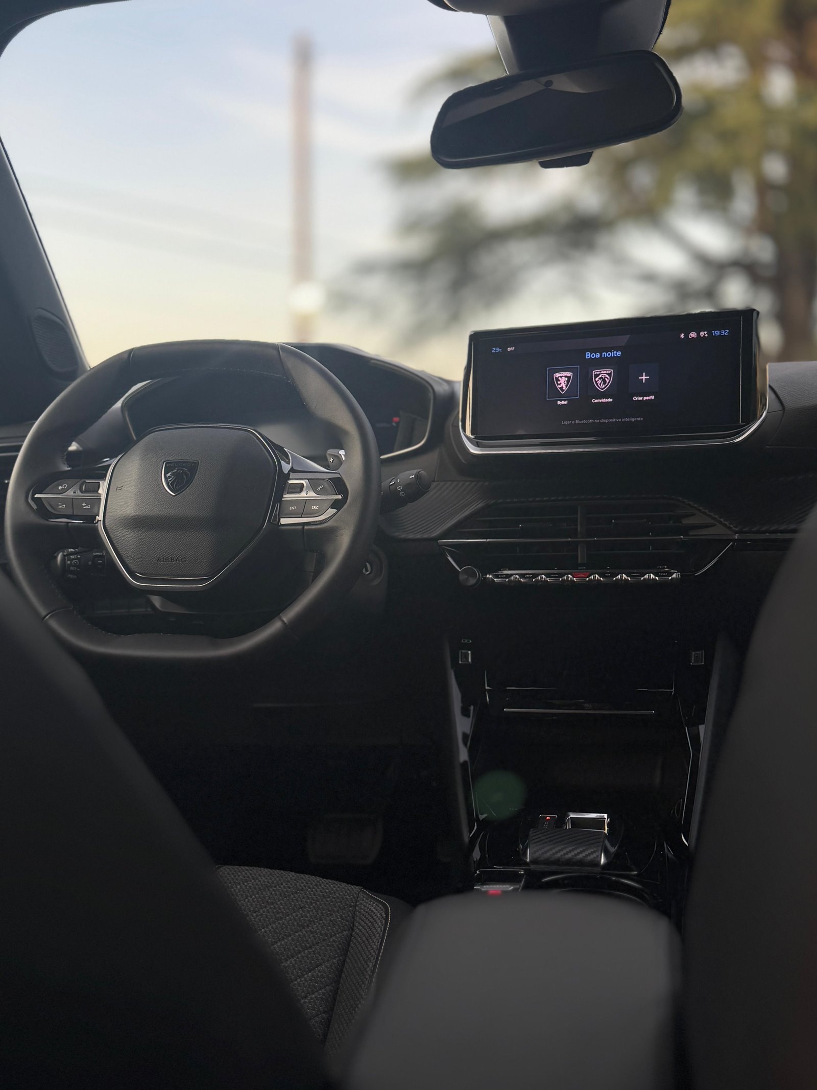 Peugeot-2008-Puretech-Allure-202320