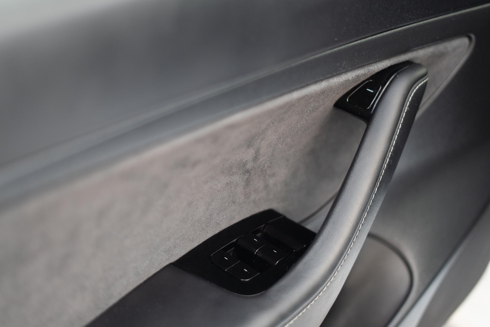 Tesla-Model-3-Standard-Range-Plus-17